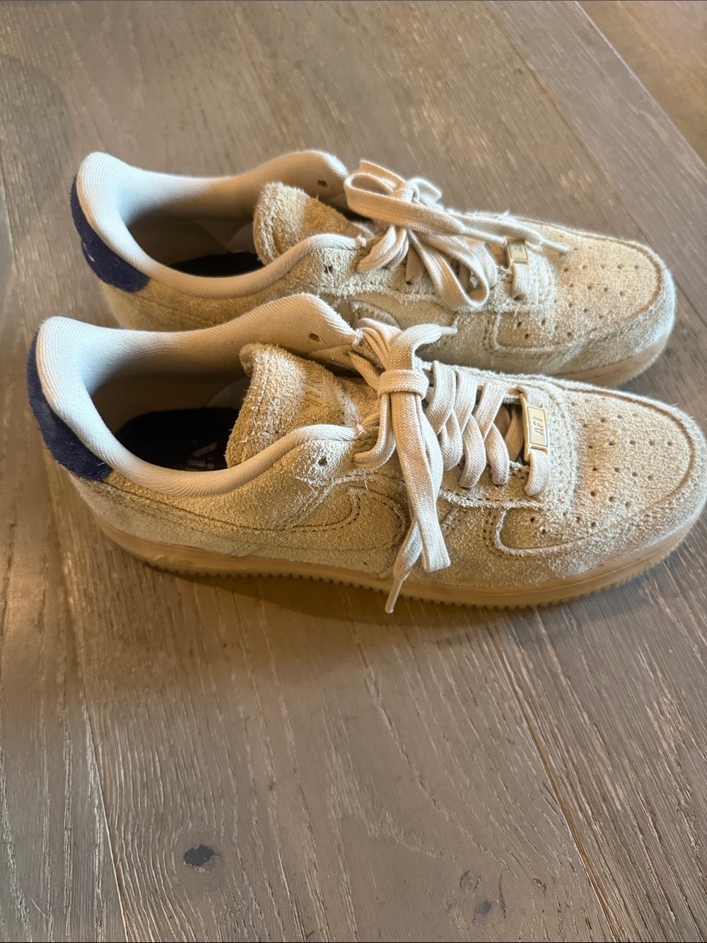 Nike Men’s Beige Suede Sneakers with Navy Heel Tab
